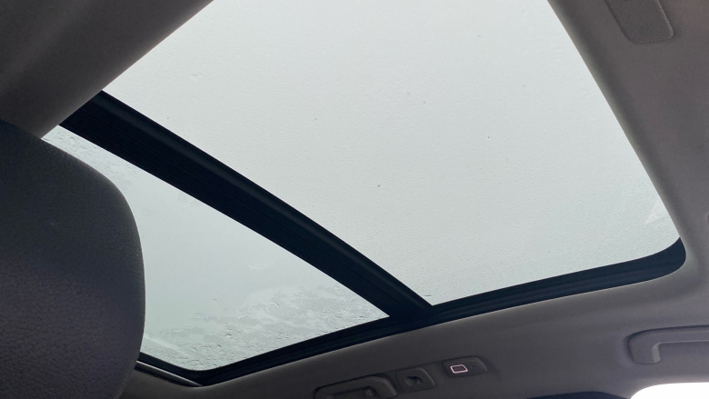 Volvo XC60 2.0 T6 [350] RC PHEV Plus Dark 5dr AWD Geartronic Estate